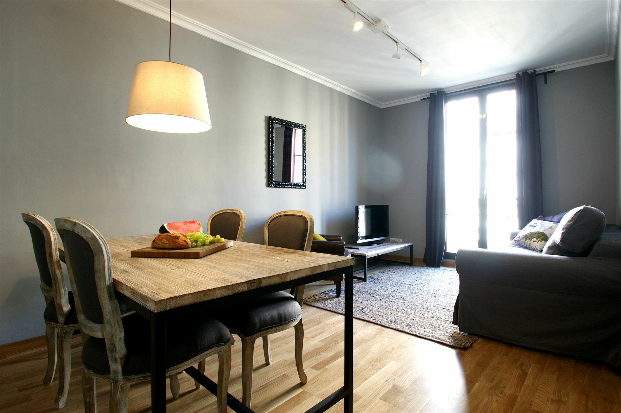 Short Stay Group Paseo De Gracia Serviced Apartments บาร์เซโลนา ภายนอก รูปภาพ