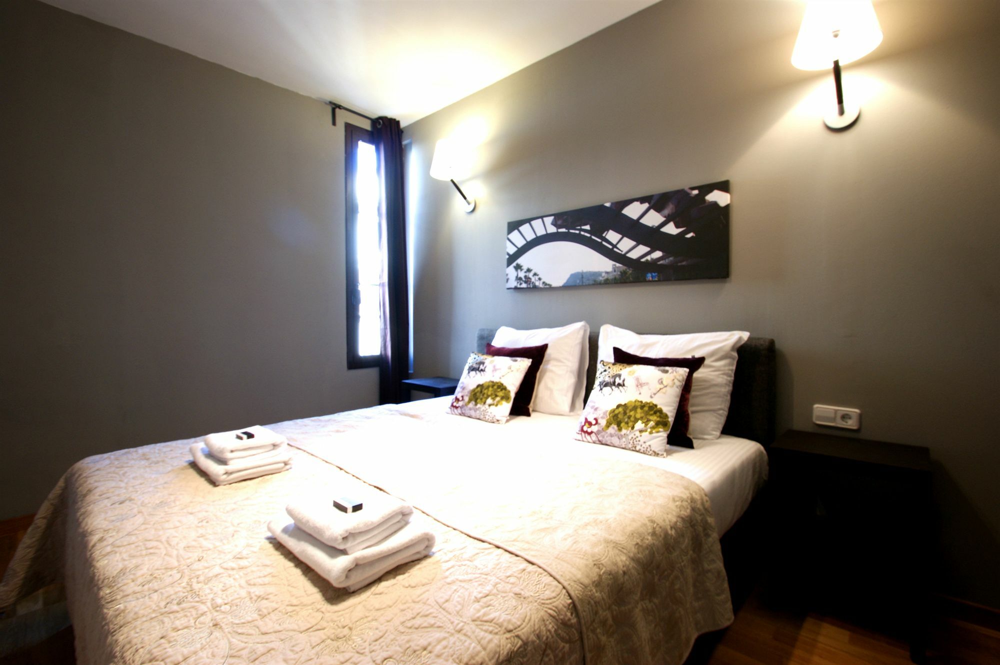 Short Stay Group Paseo De Gracia Serviced Apartments บาร์เซโลนา ภายนอก รูปภาพ